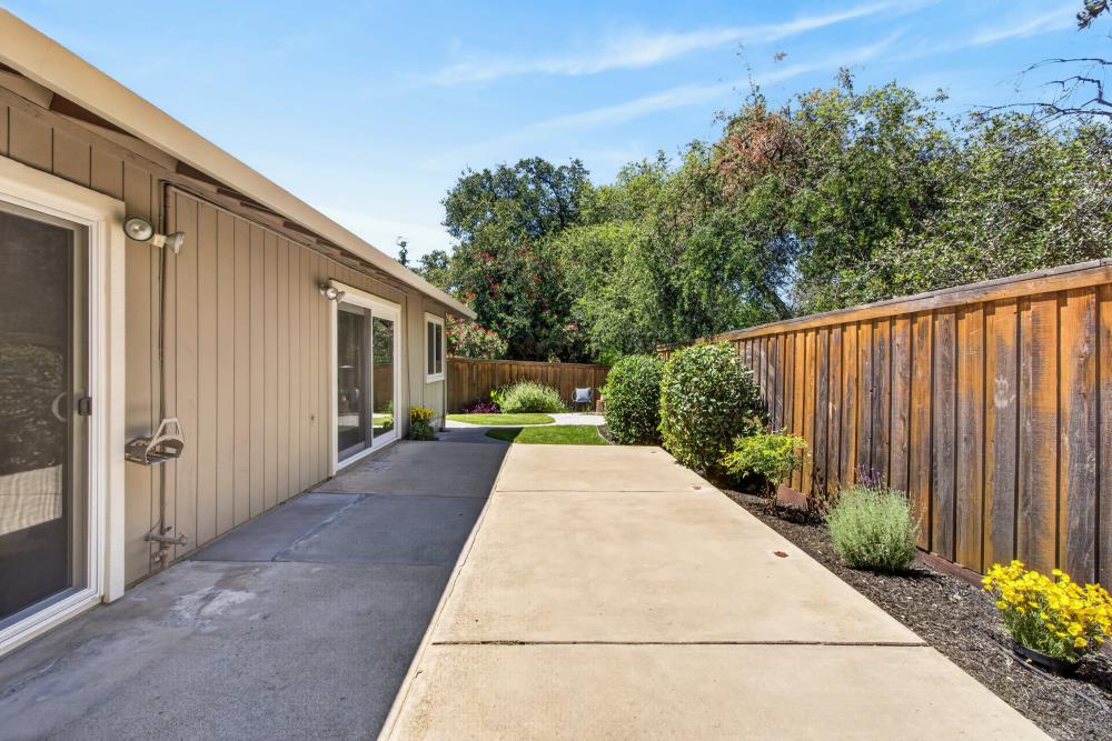 1115 Meadow Gate Drive