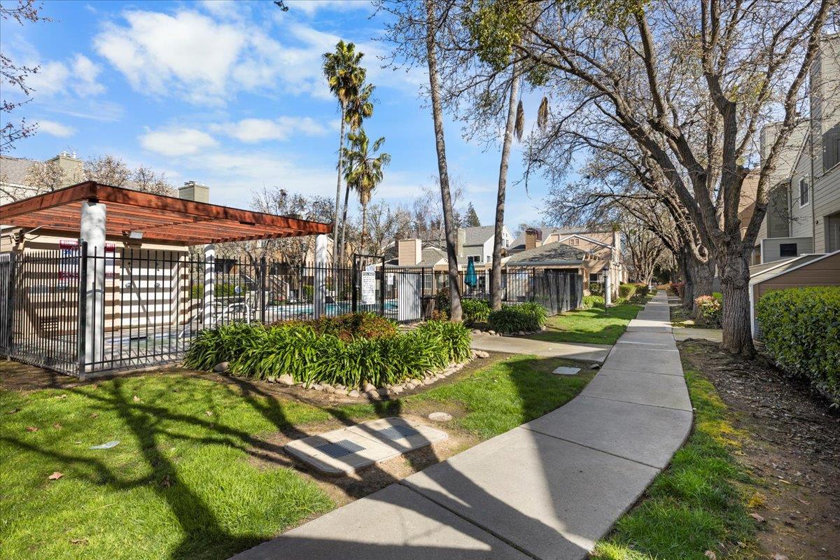 1019 Dornajo Way 225