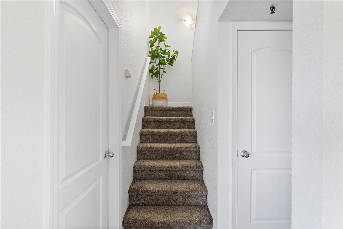 1019 Dornajo Way 225