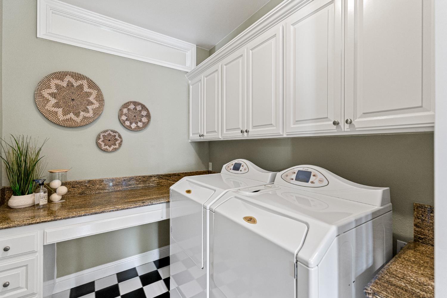 9505 Ashbourne Court