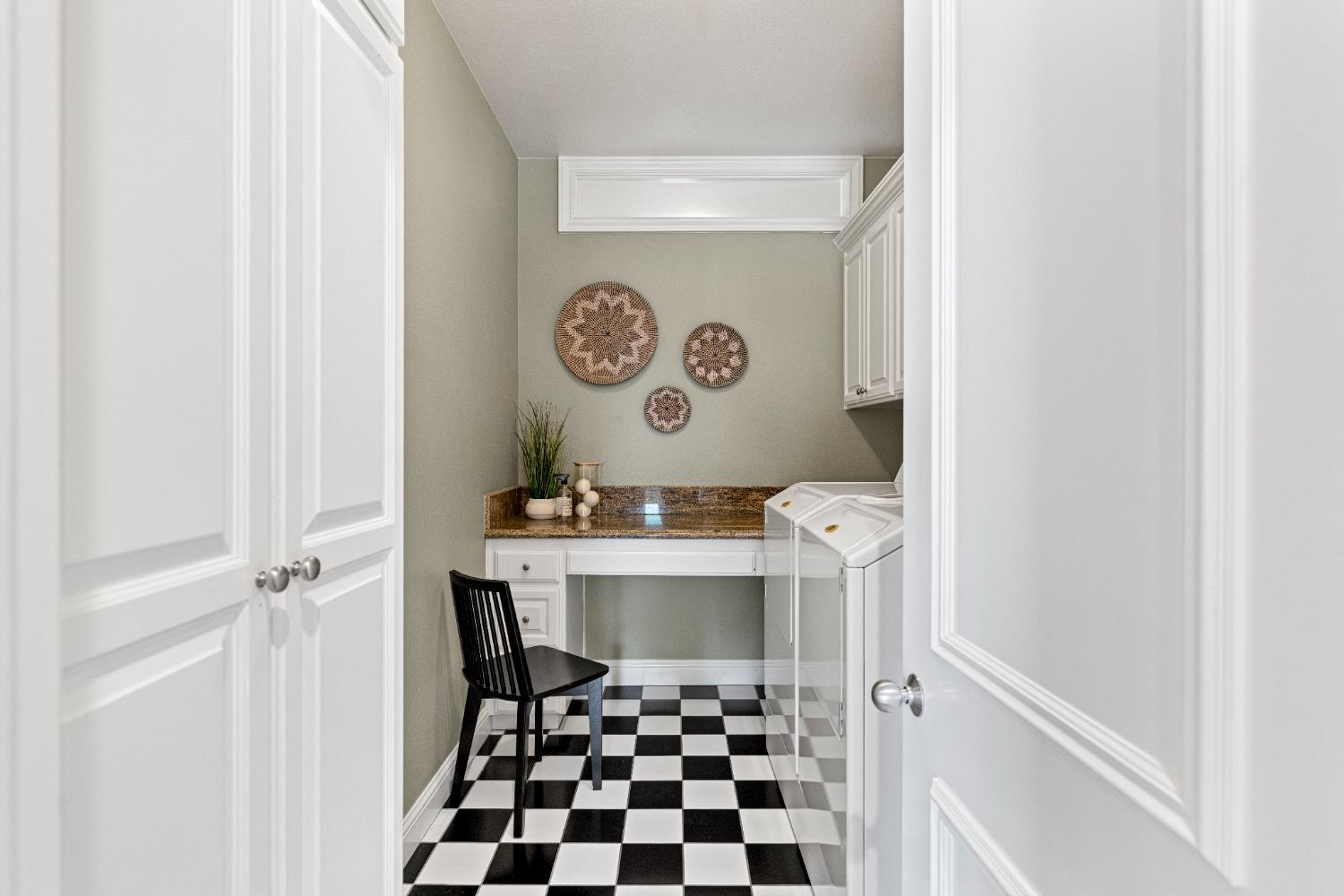 9505 Ashbourne Court