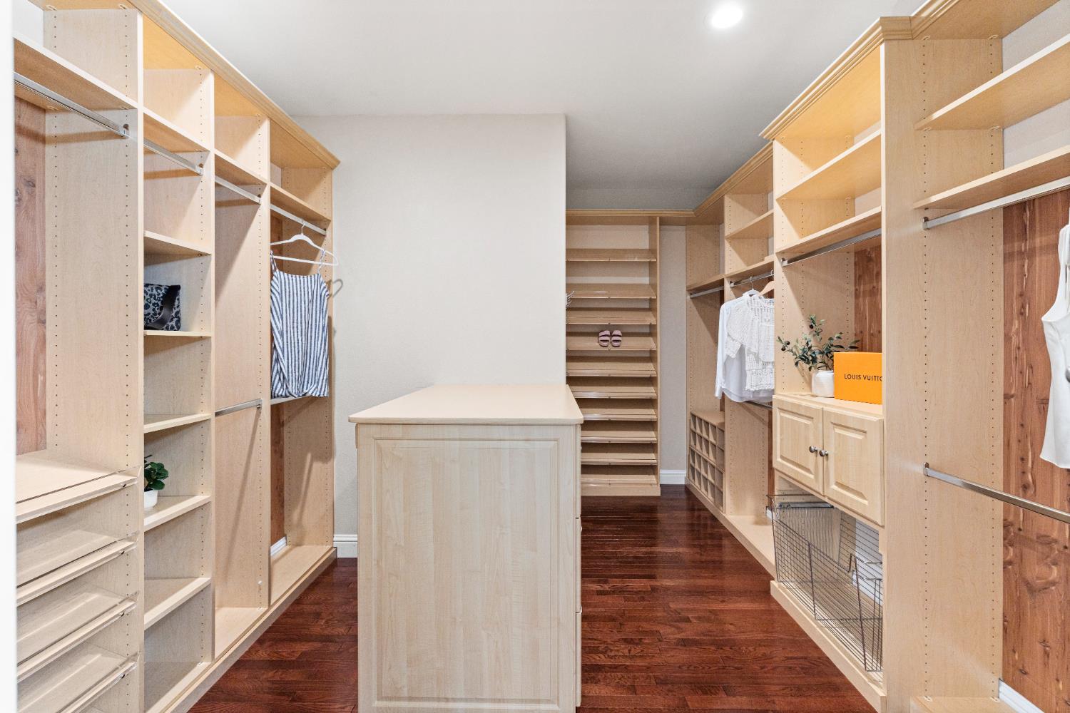 9505 Ashbourne Court