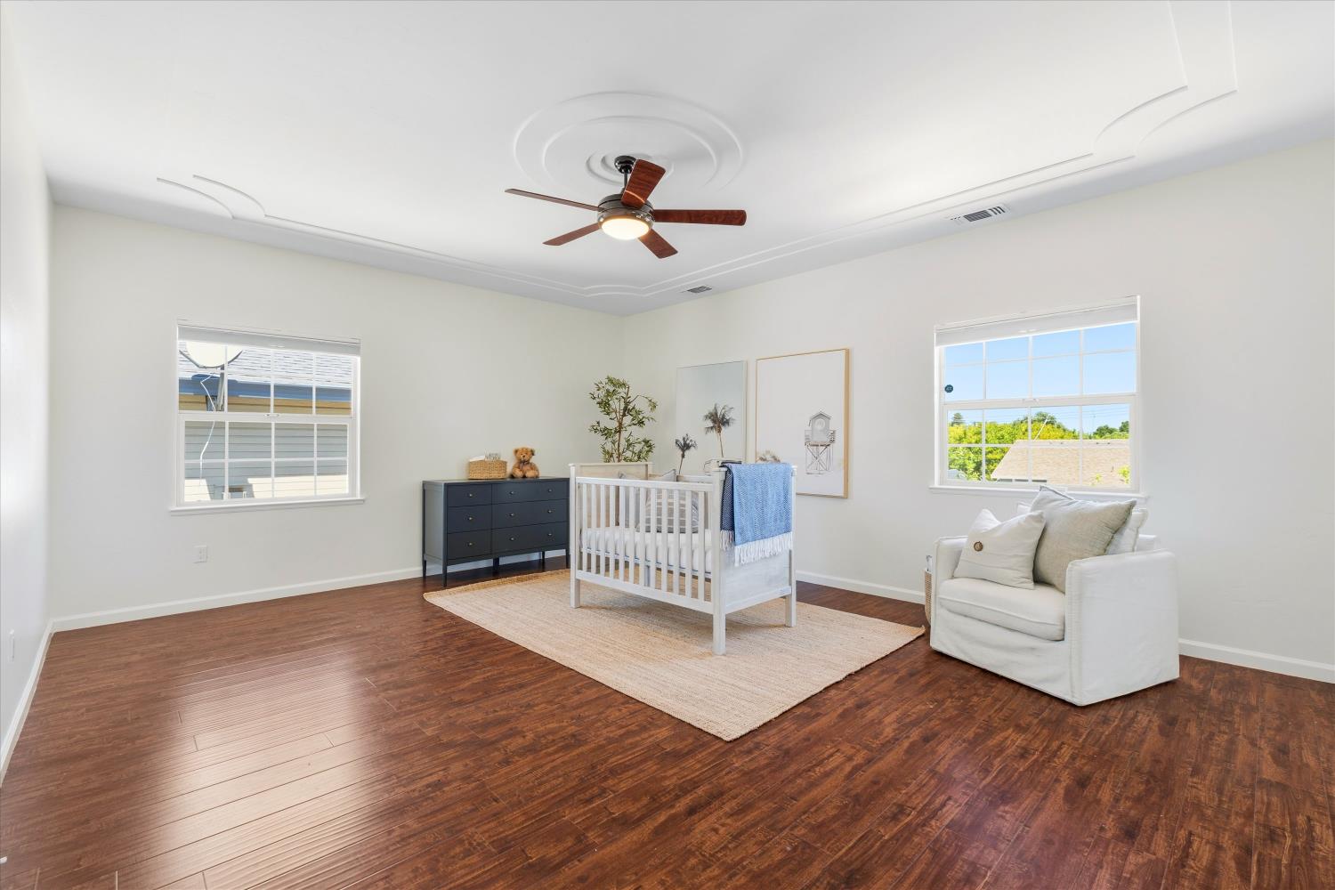 2121 Perkins Way