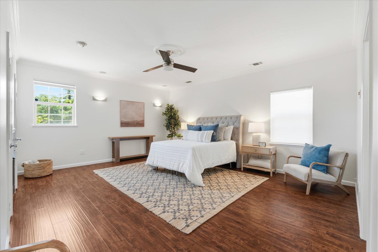 2121 Perkins Way