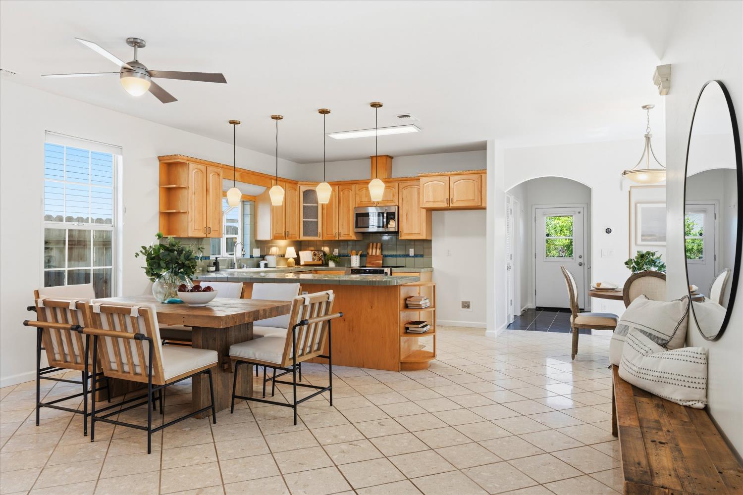 2121 Perkins Way