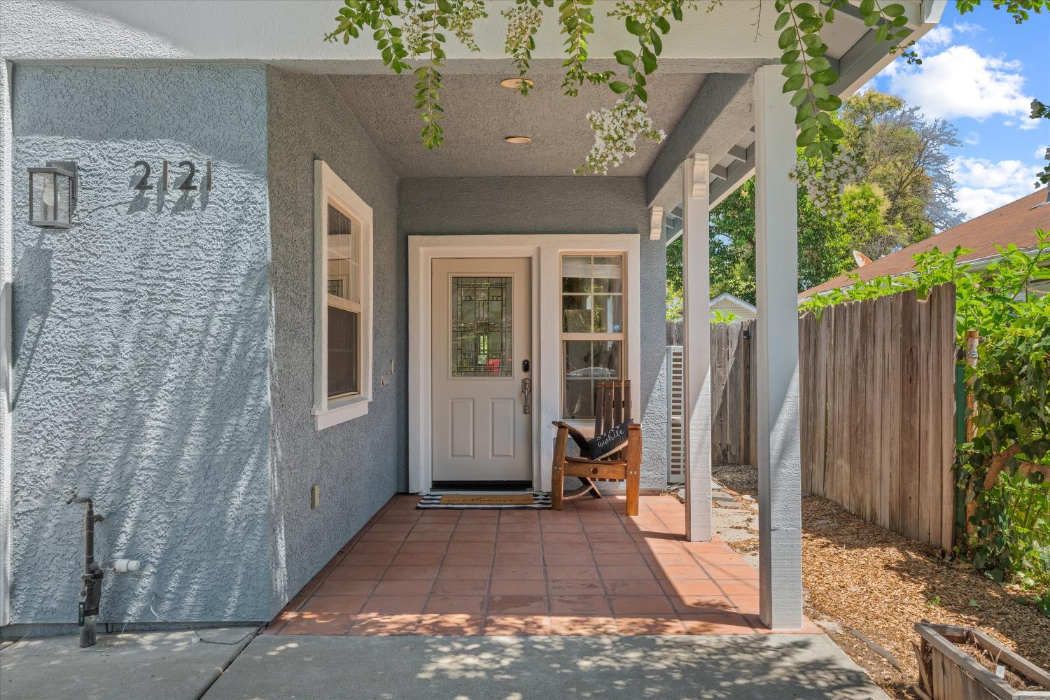 2121 Perkins Way