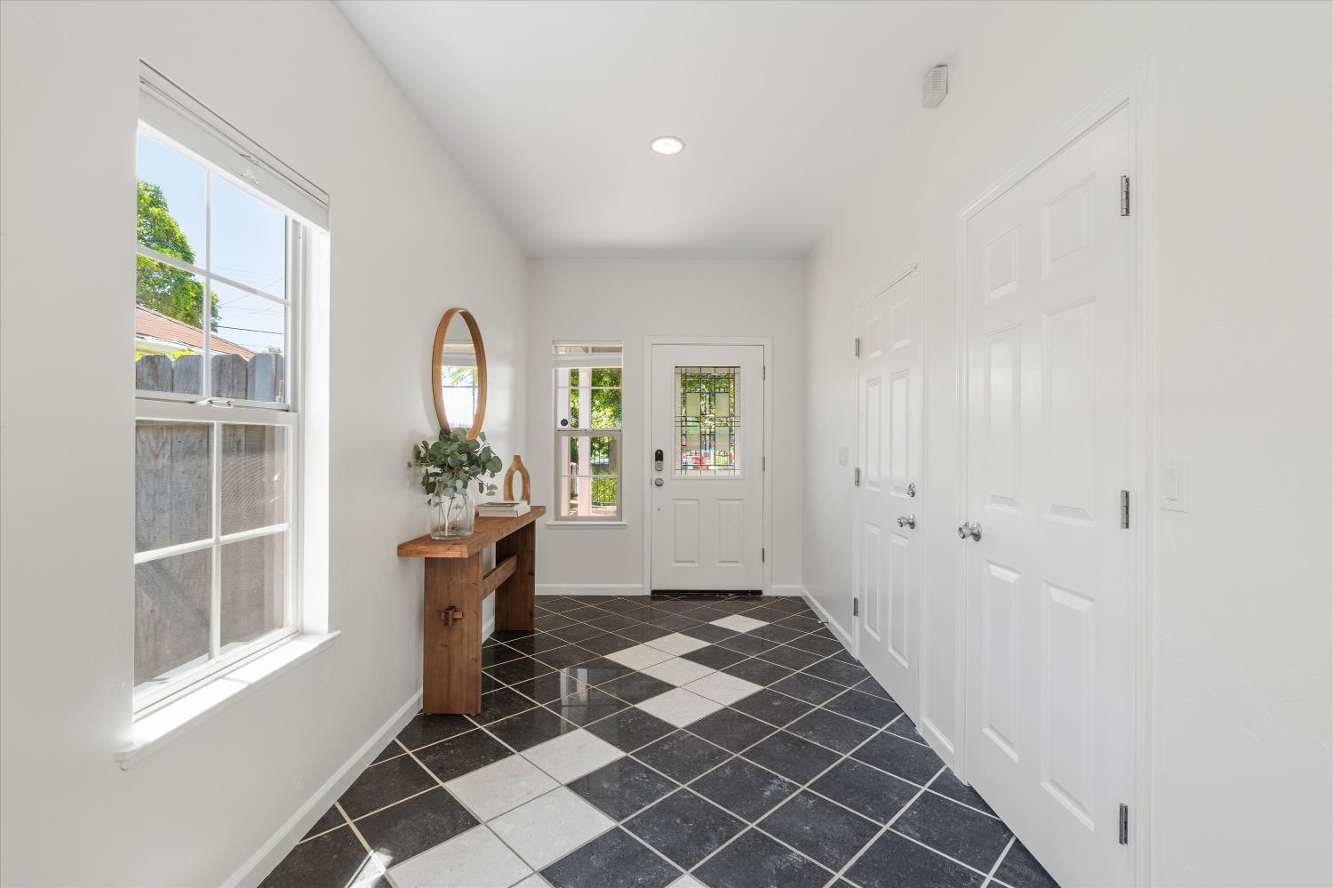 2121 Perkins Way