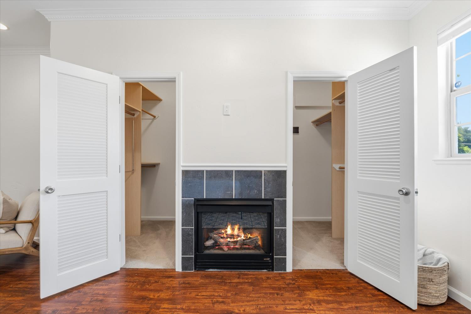 2121 Perkins Way