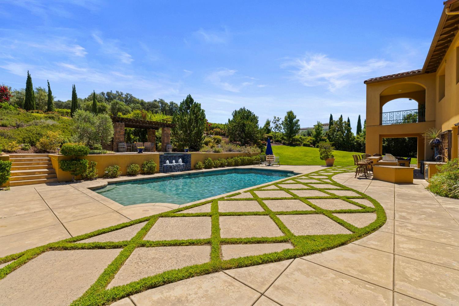 5301 Montserrat Lane