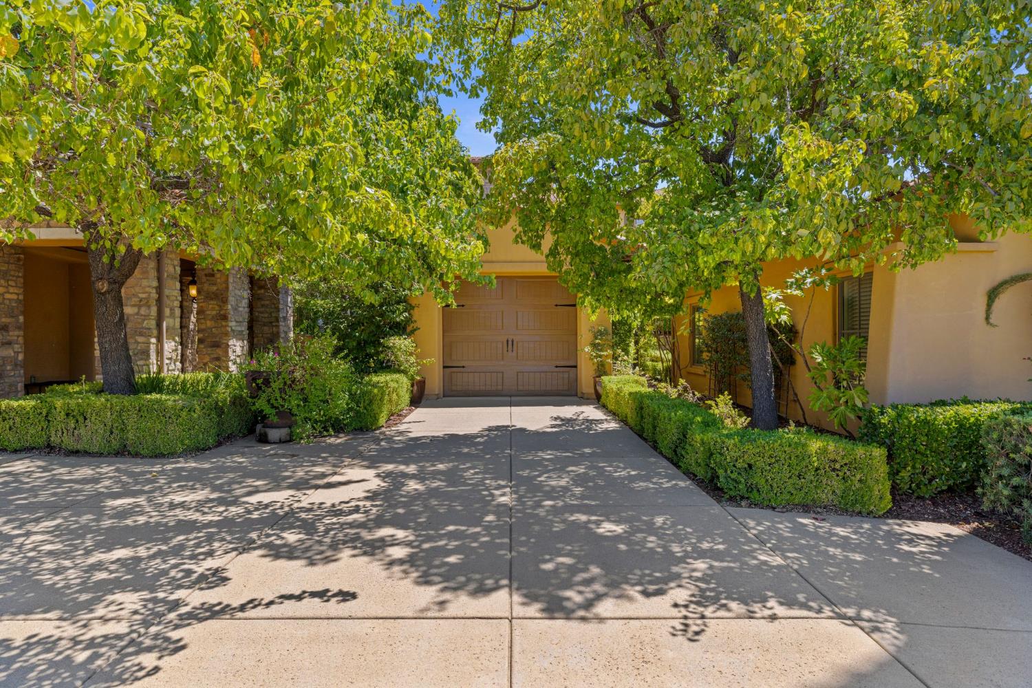 5301 Montserrat Lane