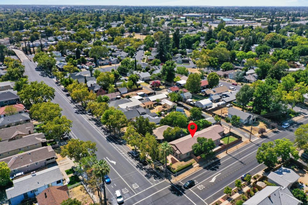 237 Sierra Boulevard
