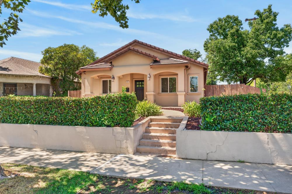 237 Sierra Boulevard