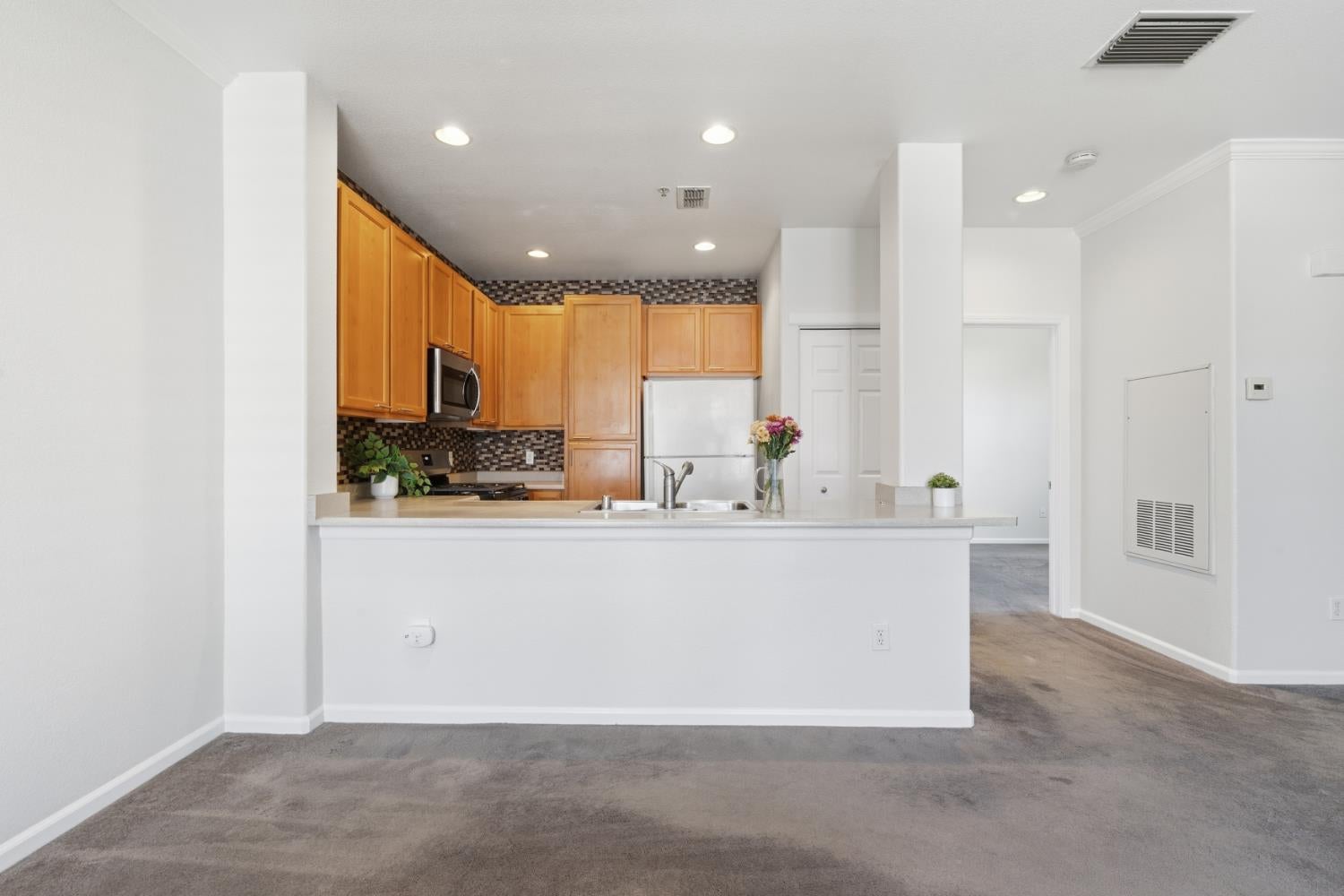 5201 Laguna Oaks Drive 14