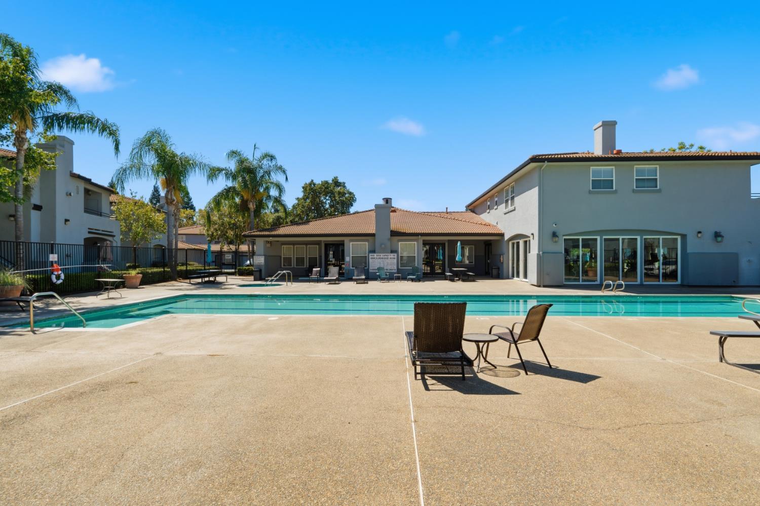 5201 Laguna Oaks Drive 14