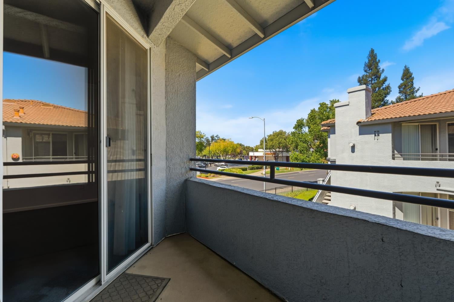 5201 Laguna Oaks Drive 14