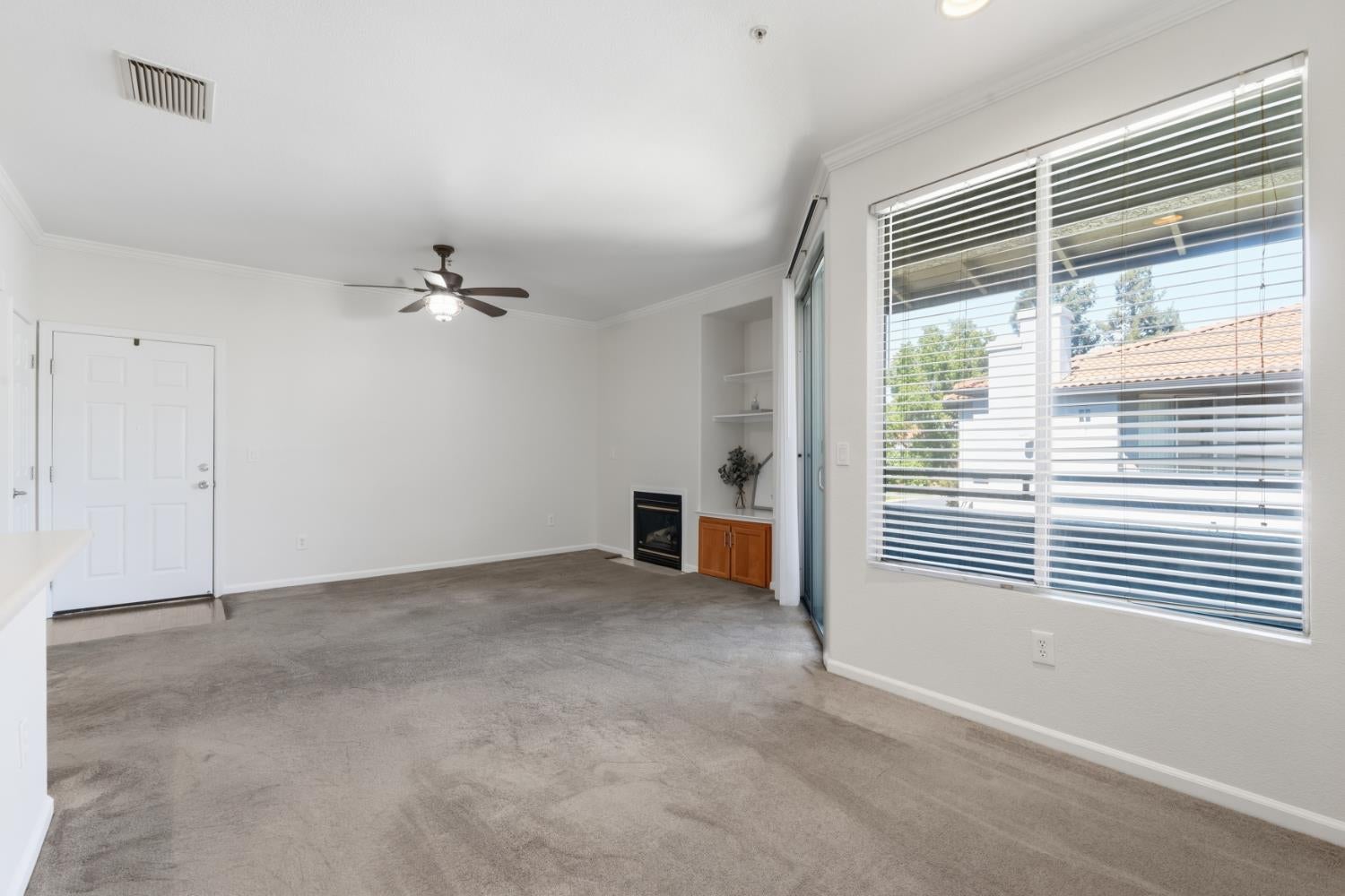 5201 Laguna Oaks Drive 14