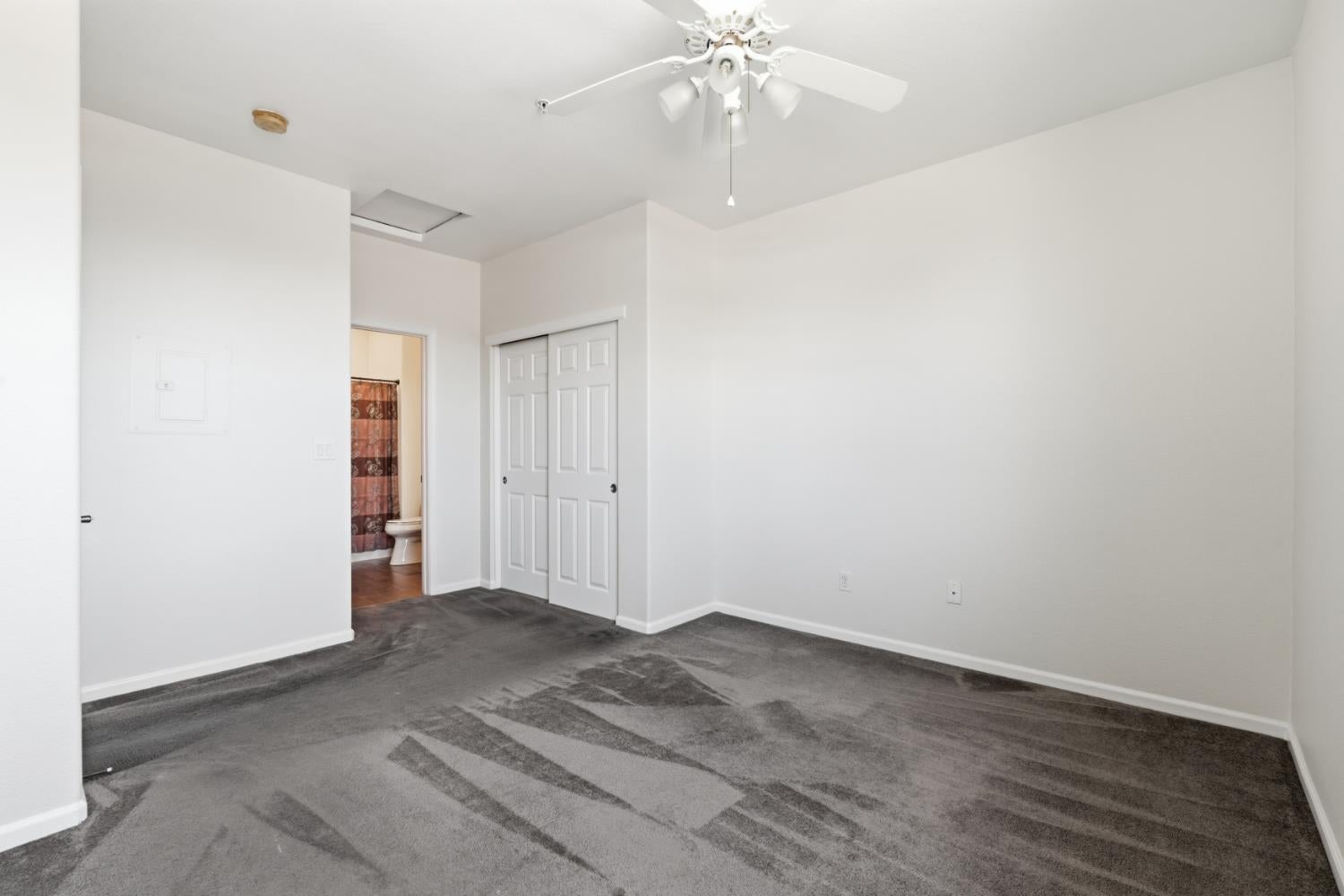 5201 Laguna Oaks Drive 14
