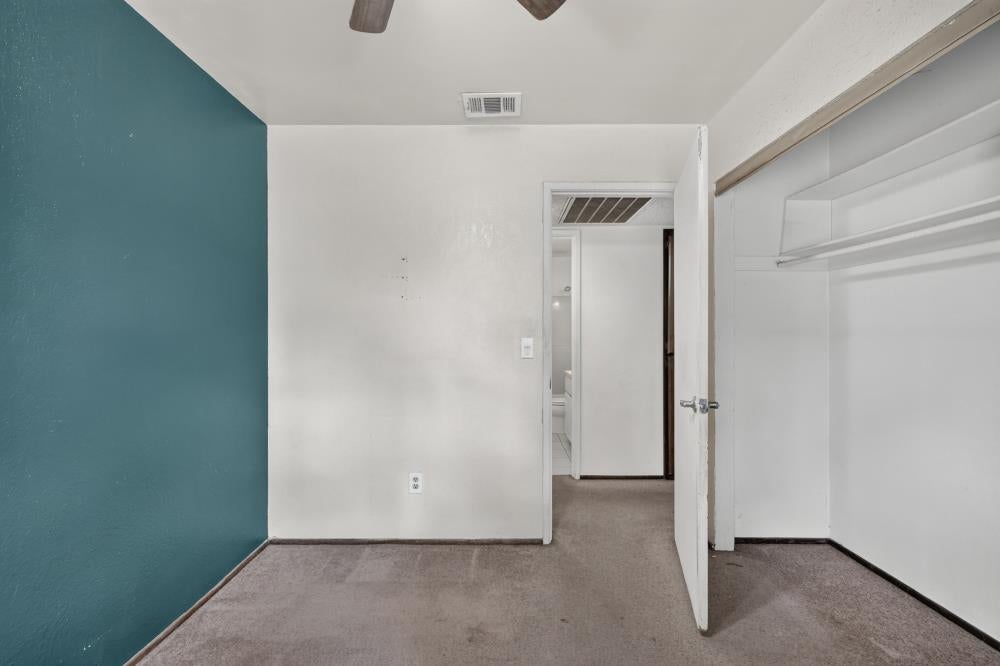 4433 White Oak Court