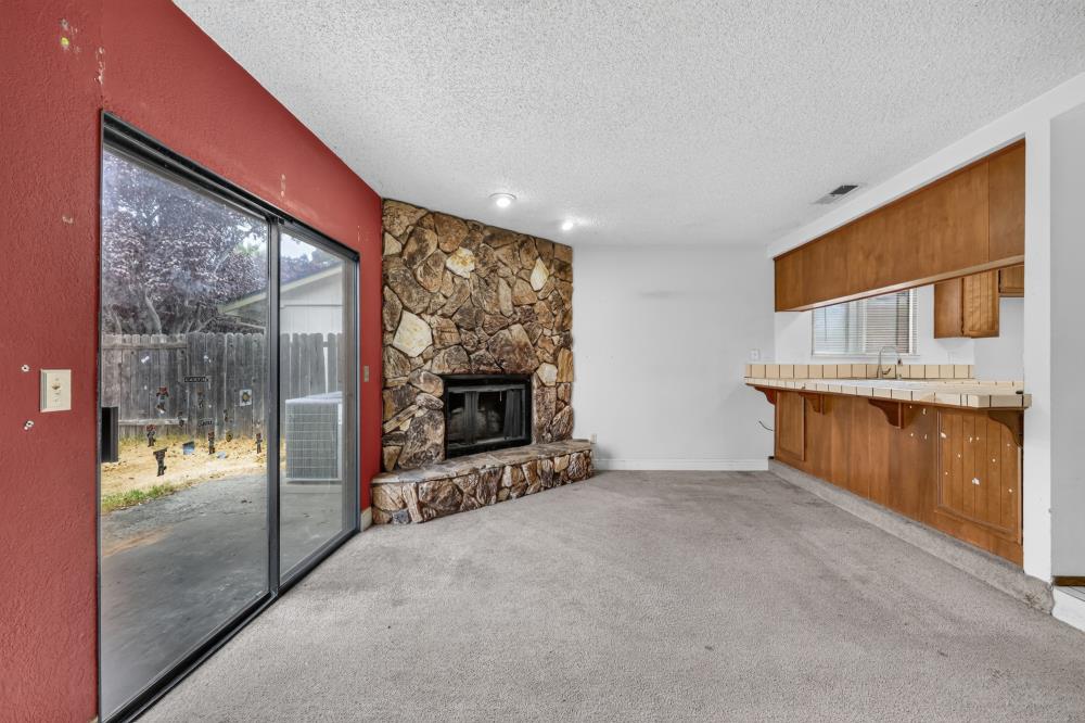 4433 White Oak Court