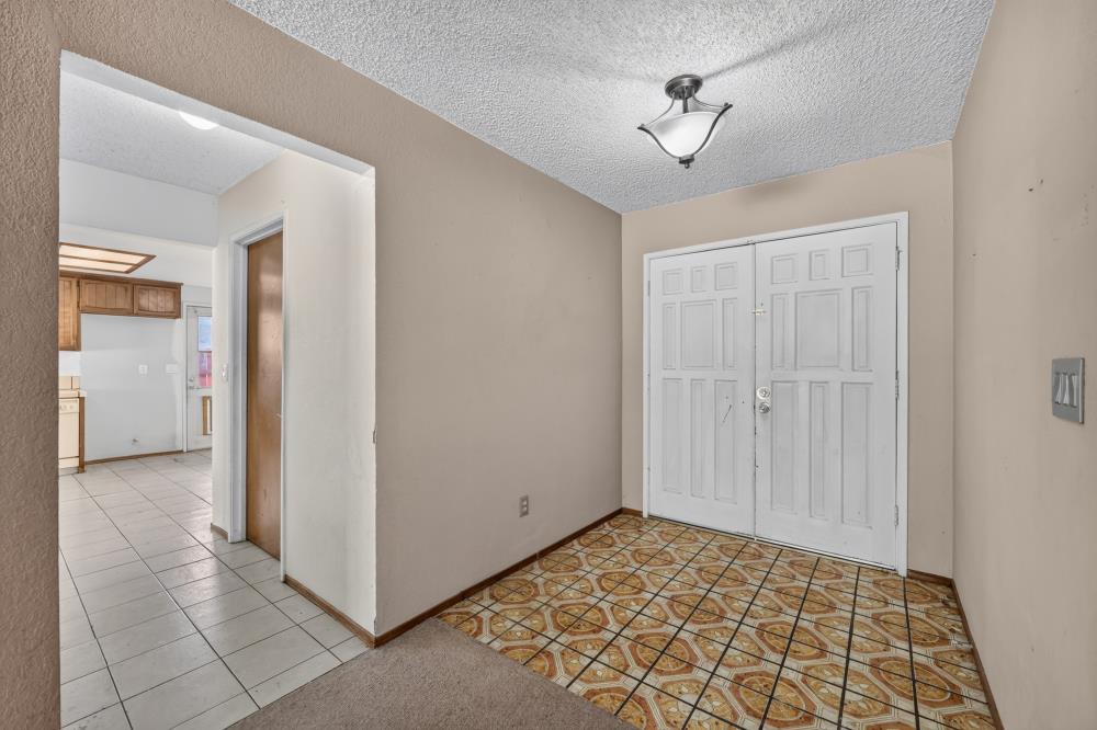 4433 White Oak Court
