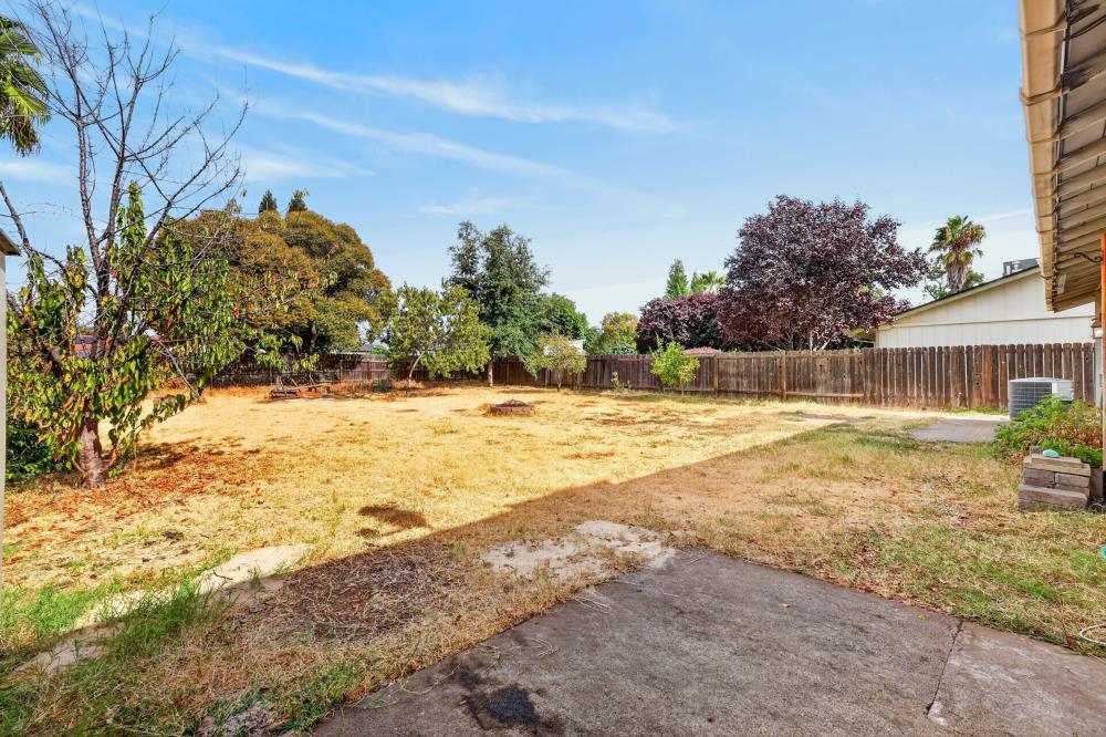 4433 White Oak Court