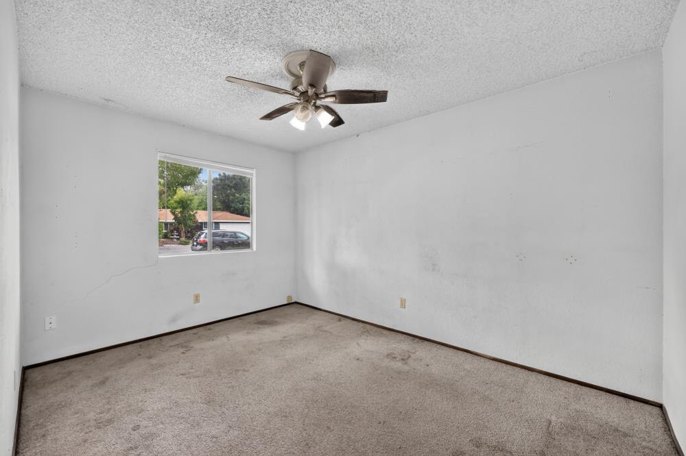 4433 White Oak Court