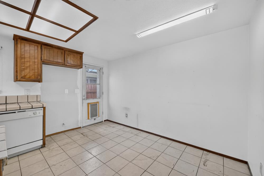 4433 White Oak Court