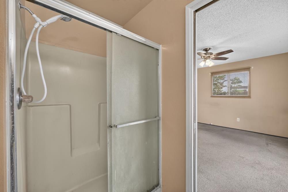 4433 White Oak Court