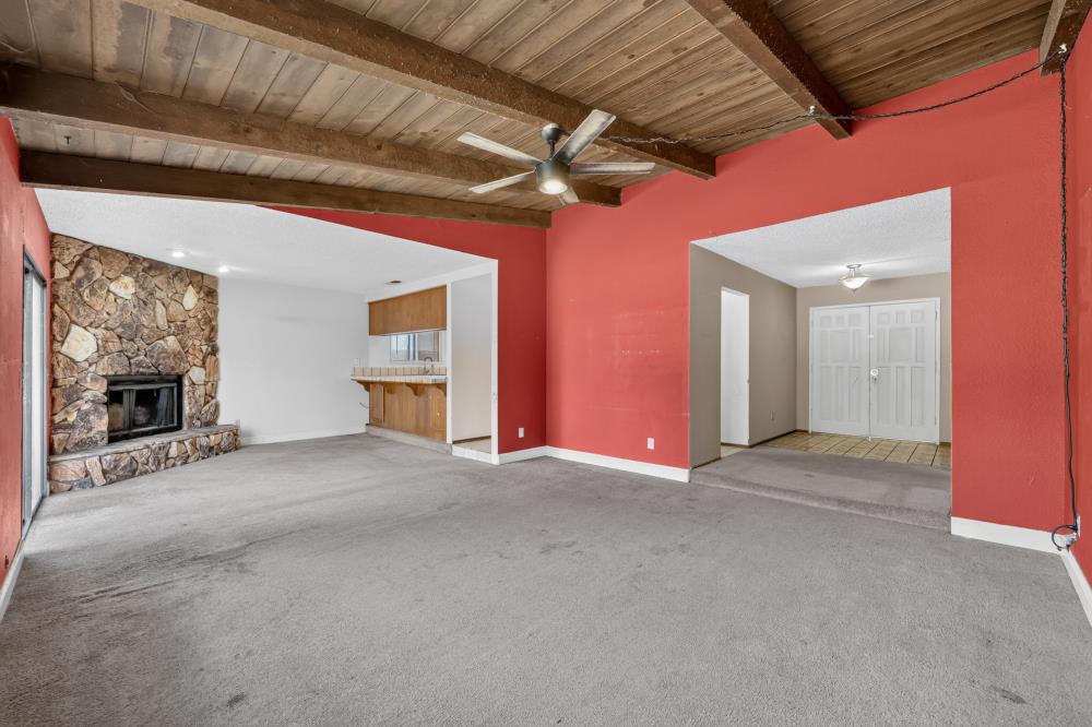 4433 White Oak Court