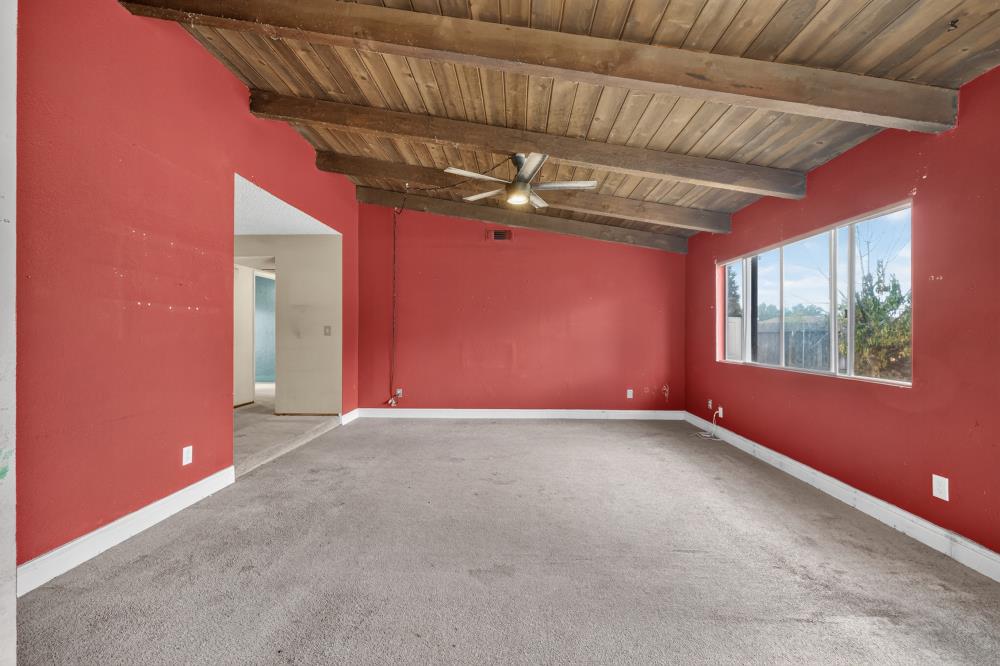 4433 White Oak Court