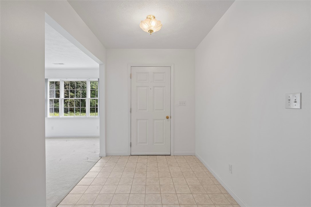 903 Hidden Meadows Cir