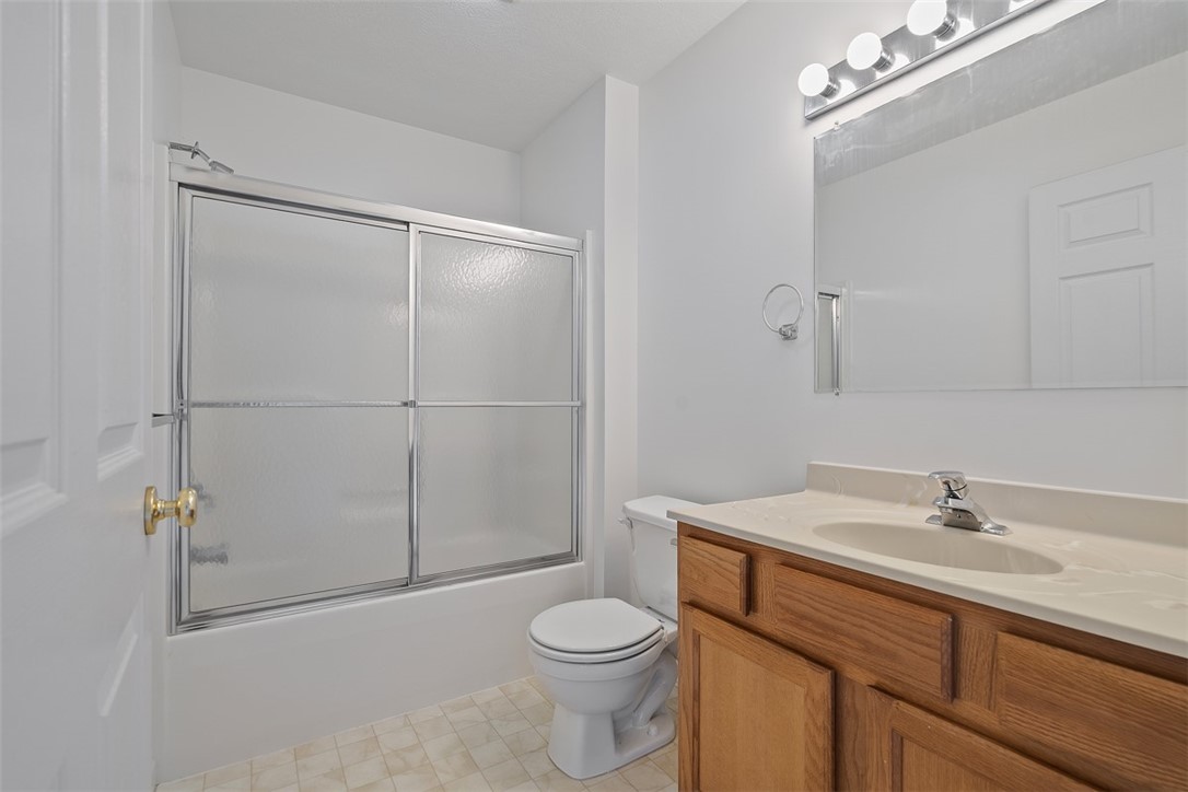 903 Hidden Meadows Cir