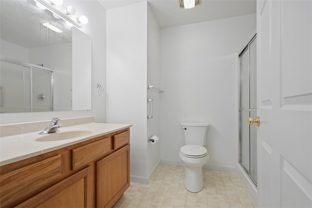 903 Hidden Meadows Cir