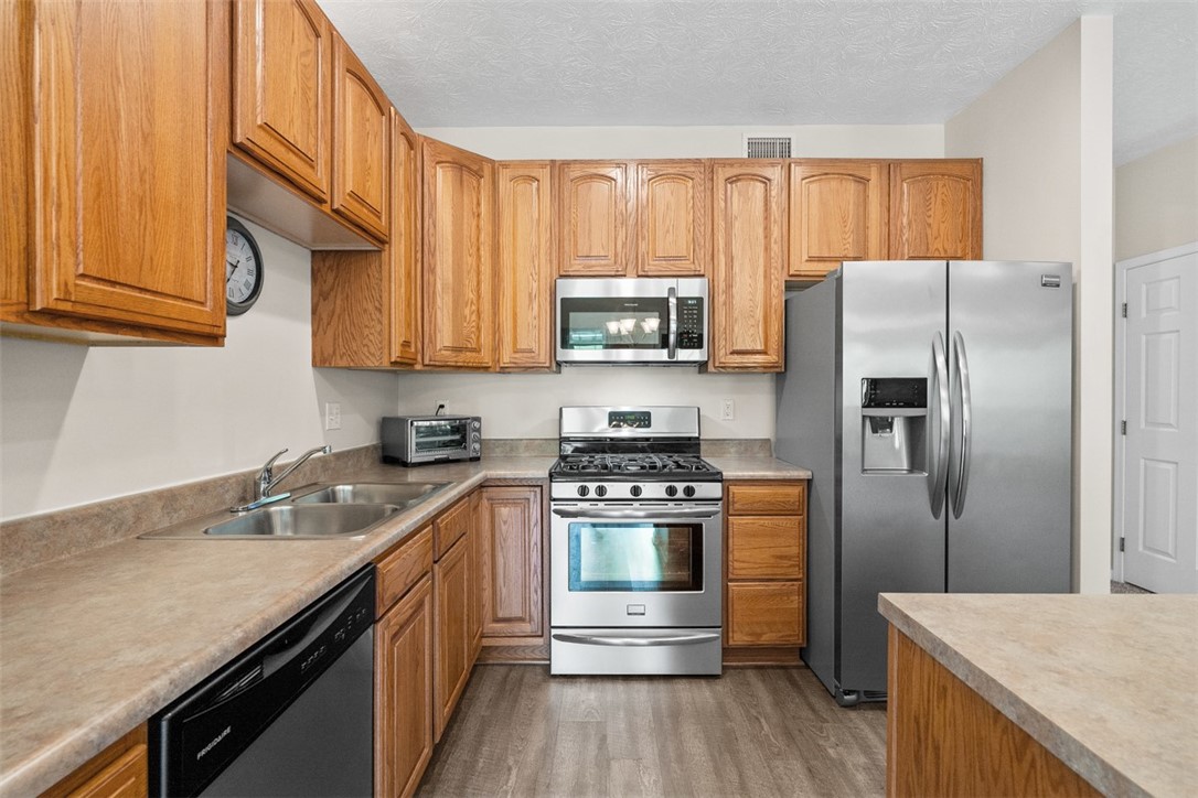 160 Southern Valley Ct