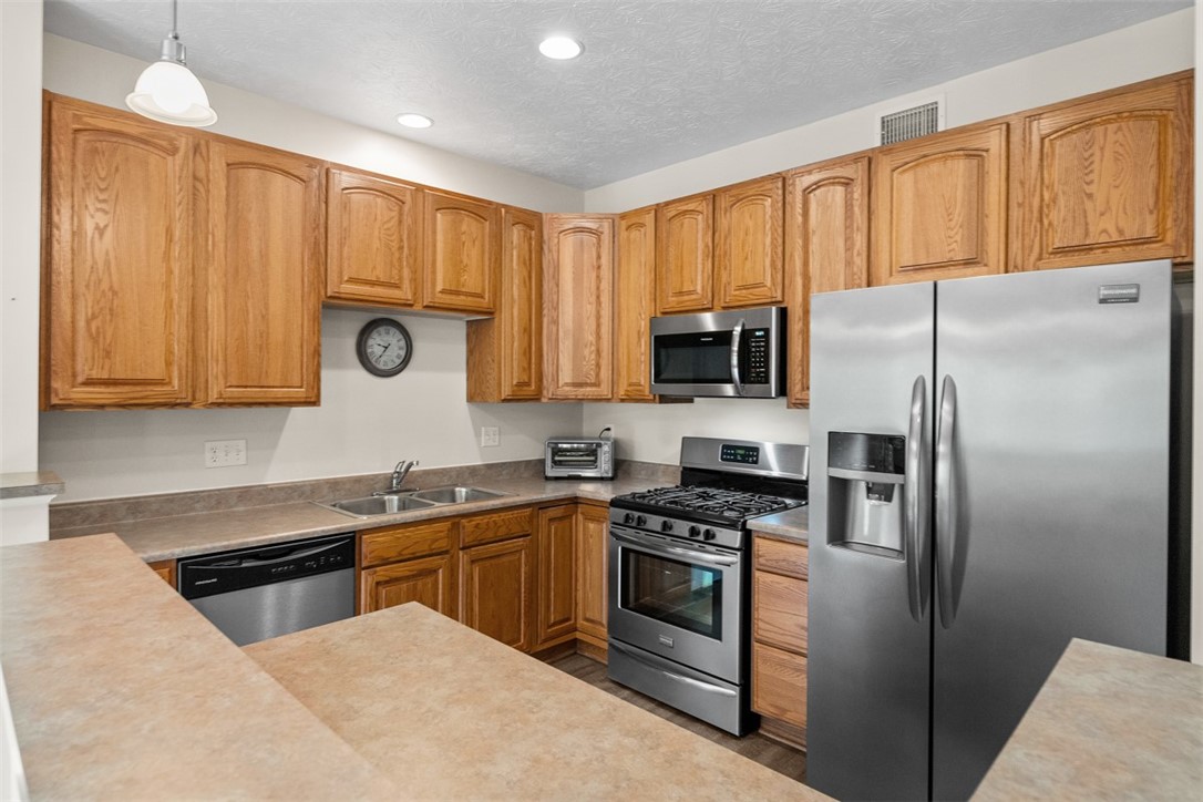 160 Southern Valley Ct