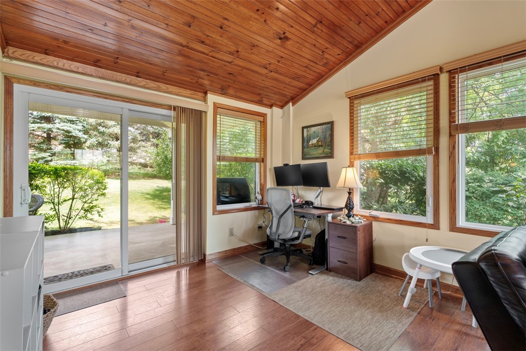 4 Cheryl Dr