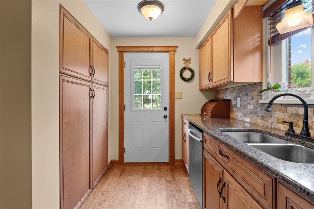 4 Cheryl Dr