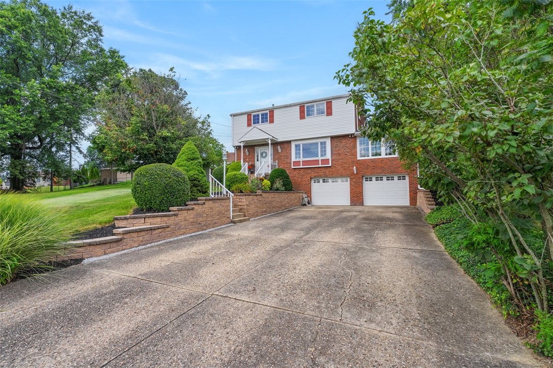 4 Cheryl Dr