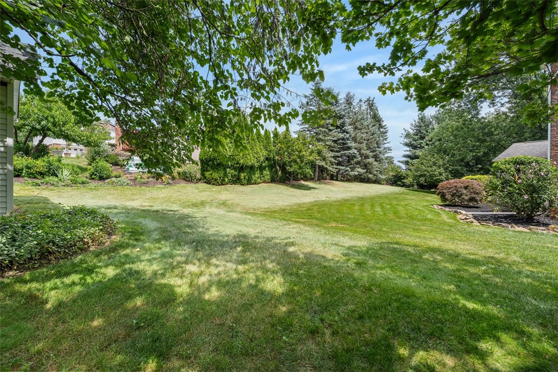 4 Cheryl Dr