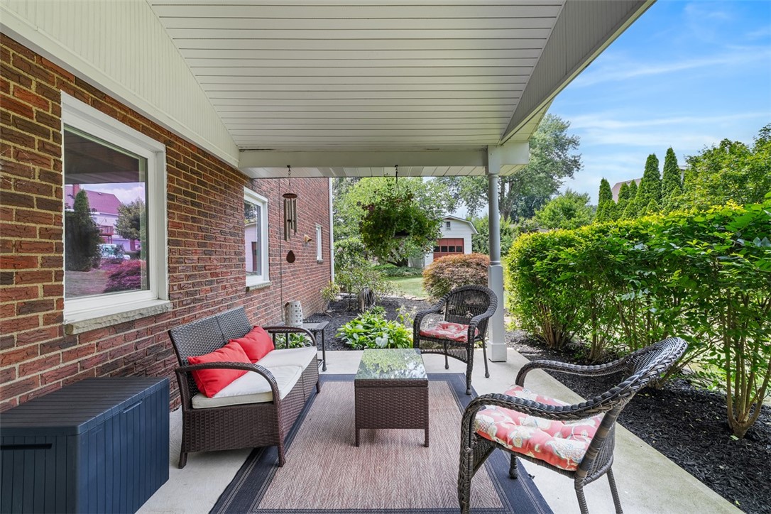 4 Cheryl Dr