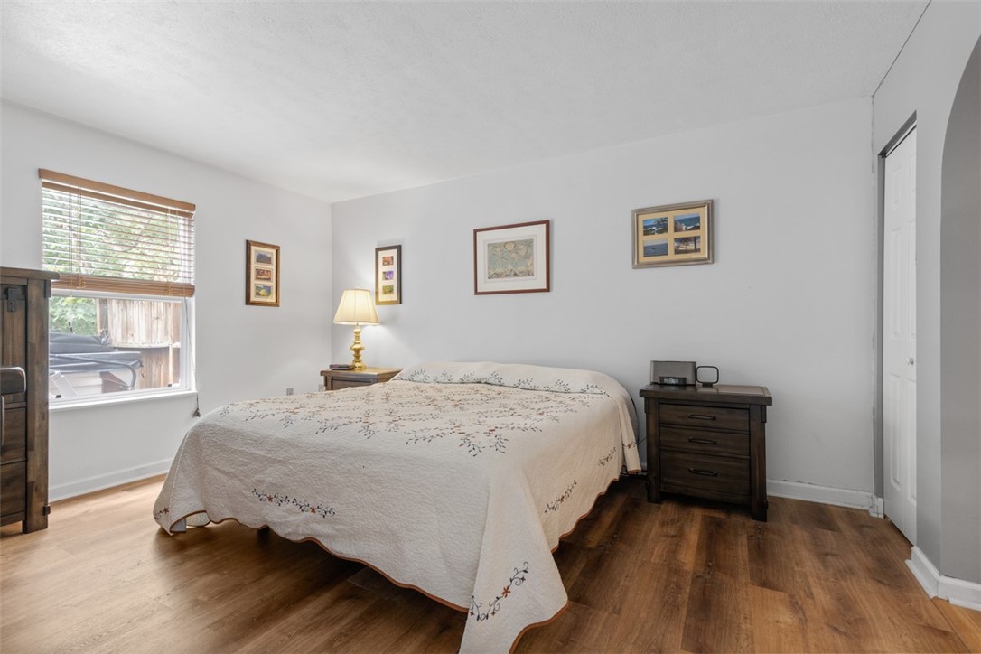 852 Sunset Cir