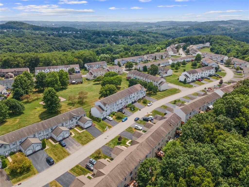 852 Sunset Cir