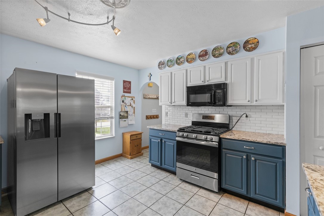 852 Sunset Cir