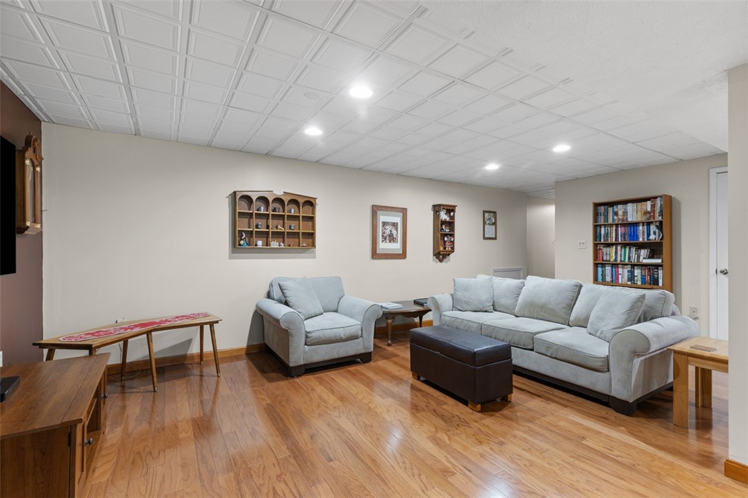 852 Sunset Cir