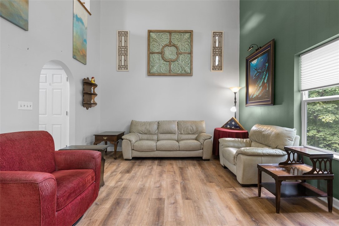 852 Sunset Cir