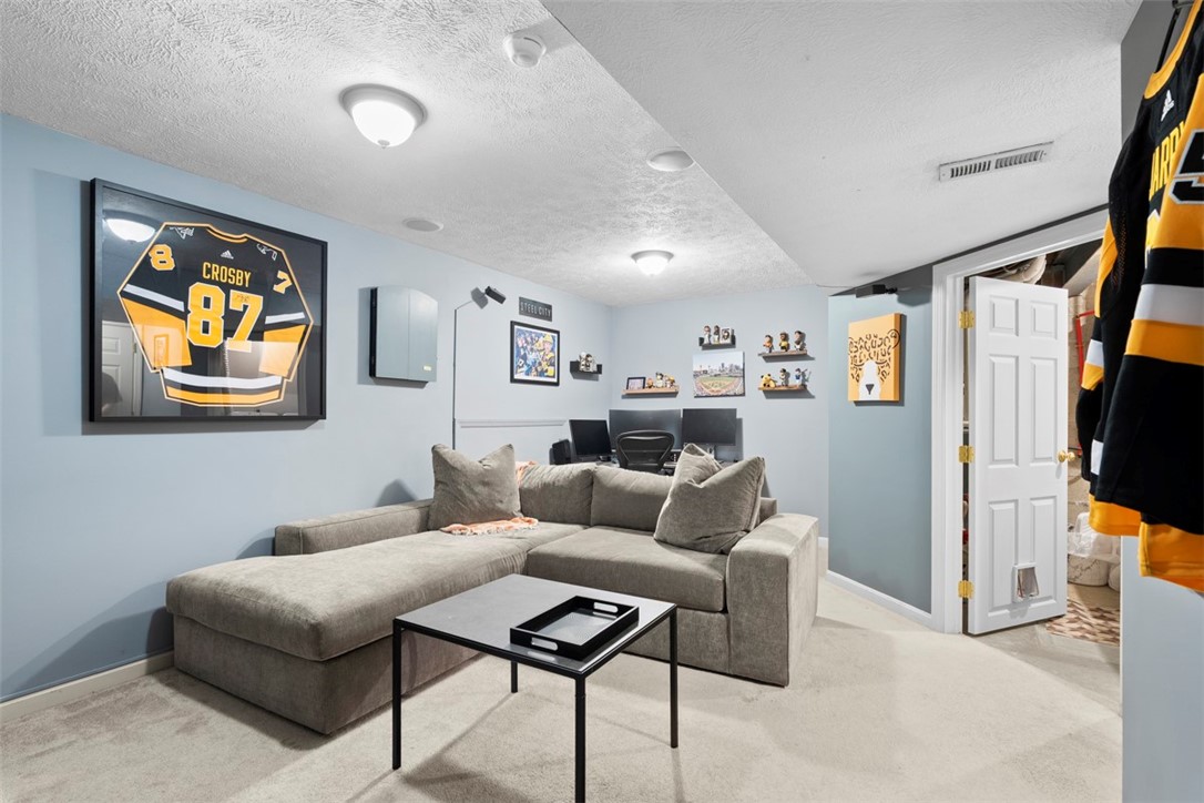 23 Castle View Dr