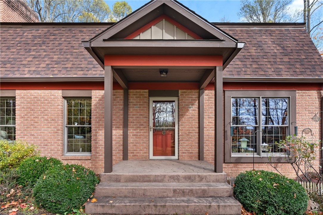 1725 Mount Jackson Rd