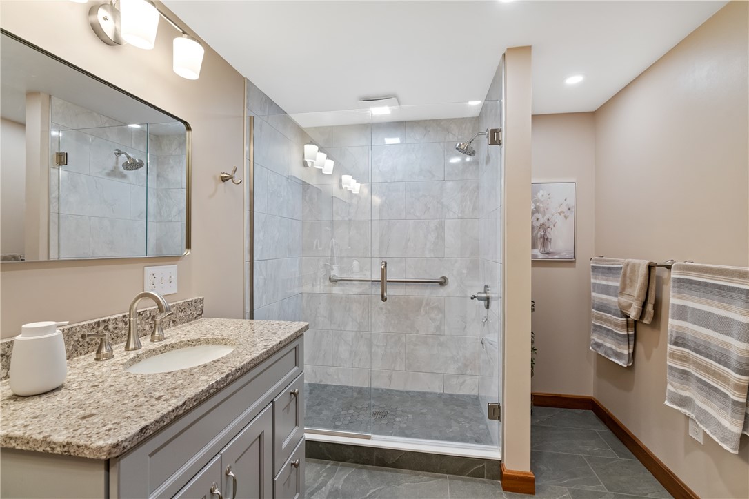 1725 Mount Jackson Rd