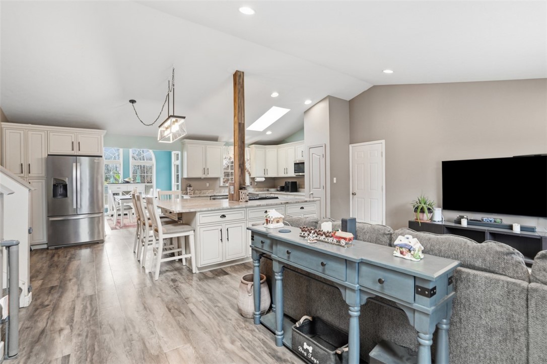 587 Kimble Dr