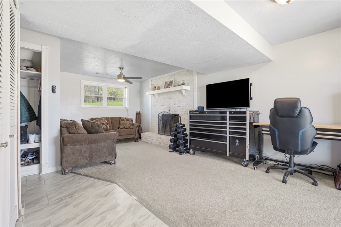 120 Bassie Dr